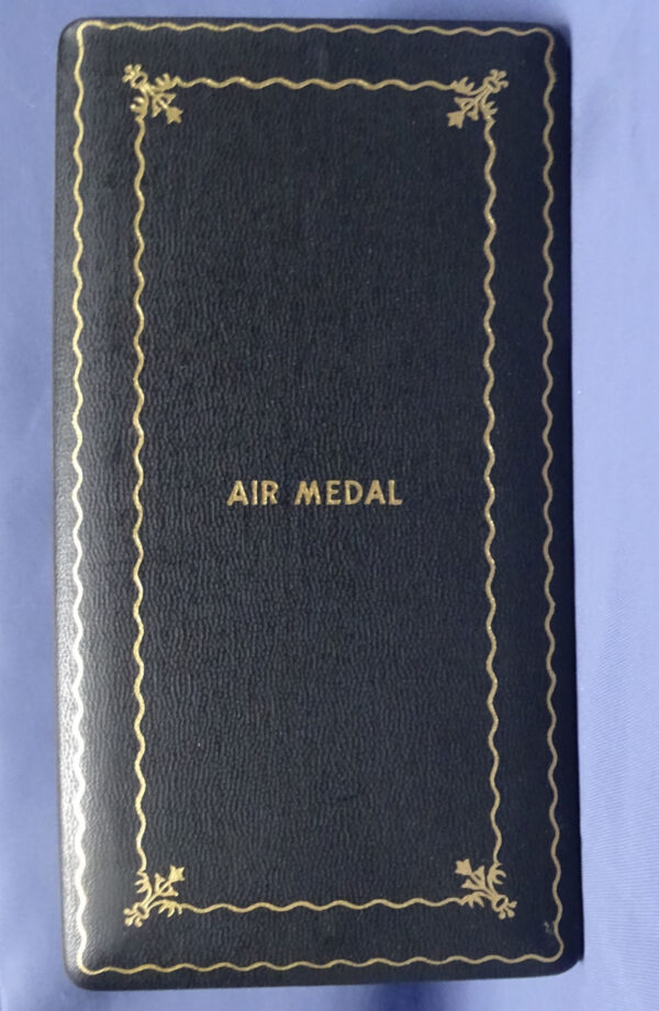 Cased WWII Air Medal - Image 2