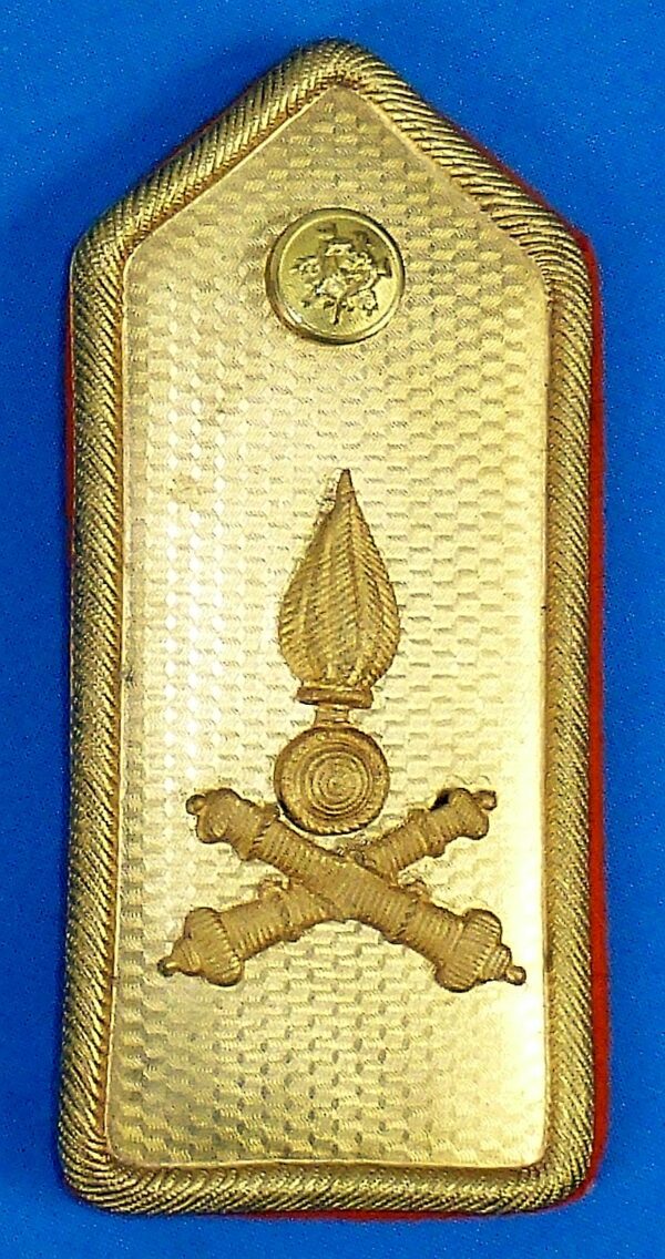 Single WWII Italian Army Artillery Officer Shoulder Board