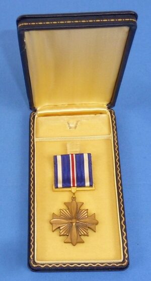 Cased WWII Distinguished Flying Cross