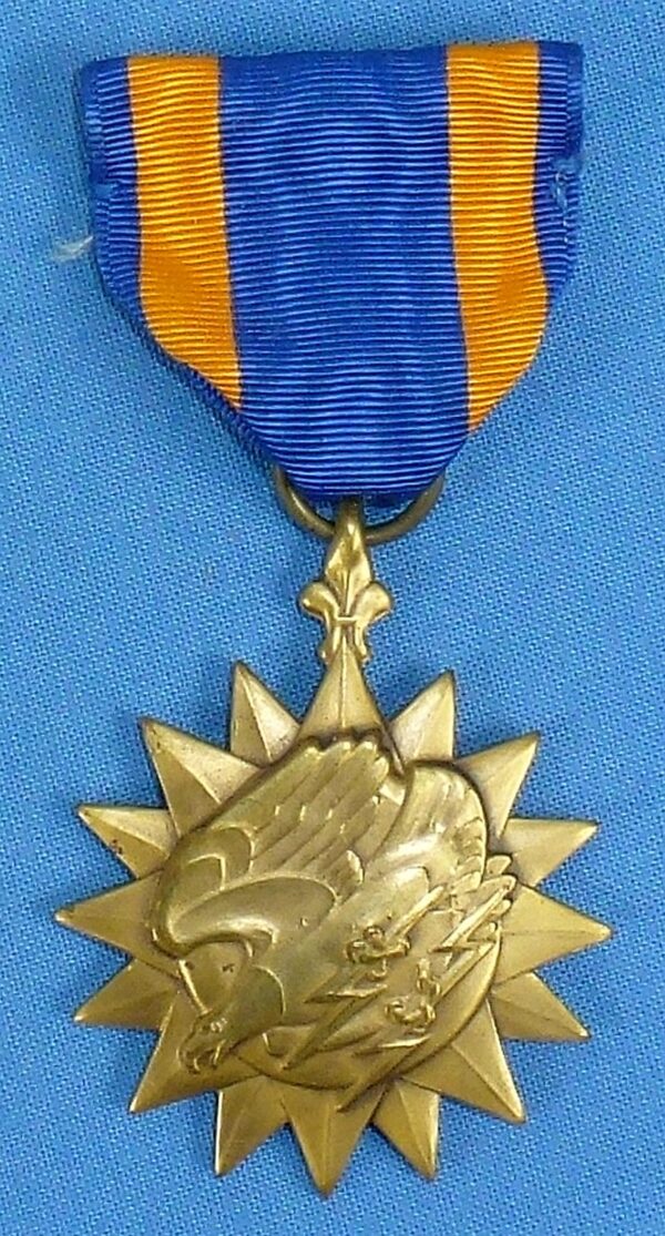 Cased WWII Air Medal - Image 2