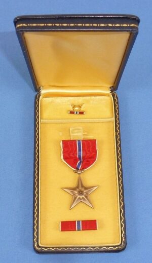 Cased WWII Bronze Star Medal