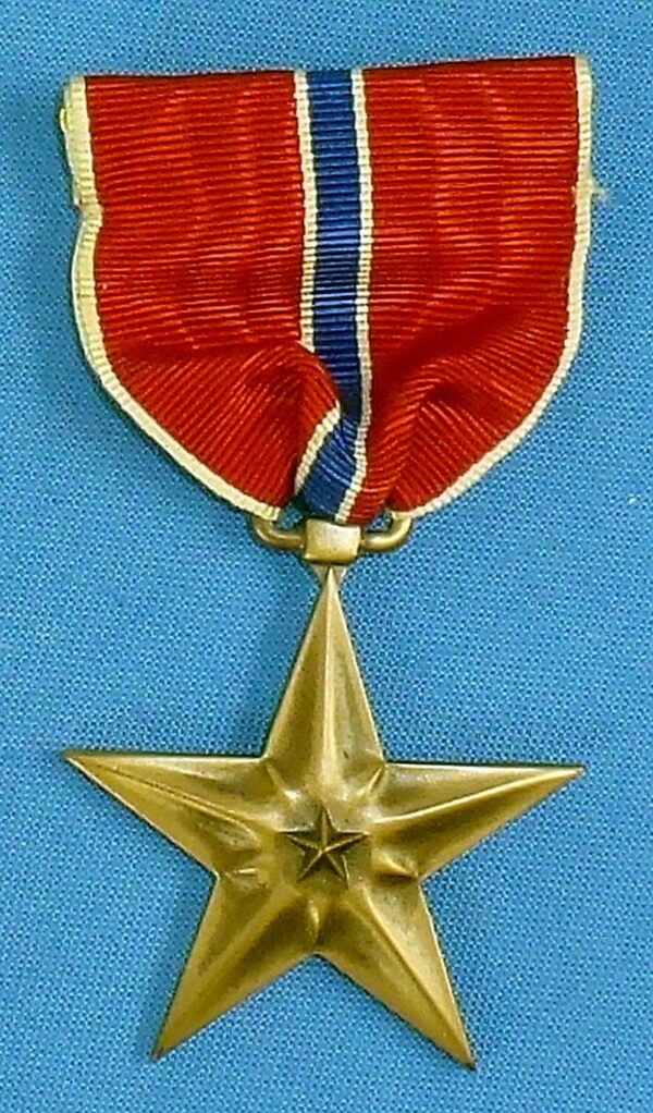 Cased WWII Bronze Star Medal - Image 2