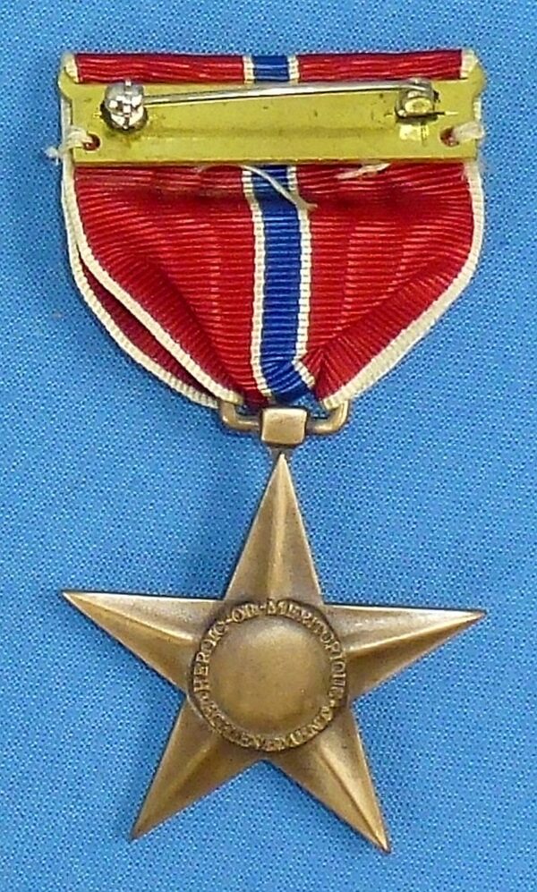 Cased WWII Bronze Star Medal - Image 3