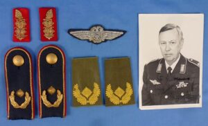 Knight's Cross Recipient and West German Bundesluftwaffe General Friedrich Körner Signed Photograph and Insignia Group