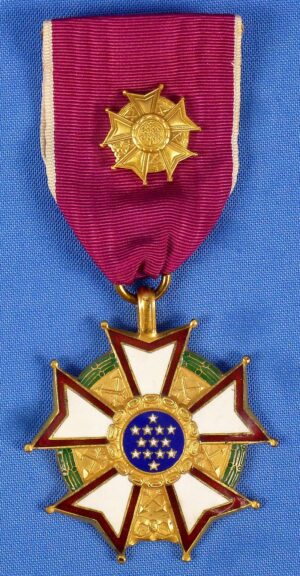 WWII Officer Grade Legion of Merit / Slot Brooch