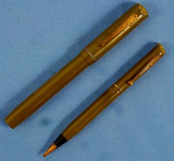 Boxed WWII Military Themed Pen and Pencil Set - Image 3