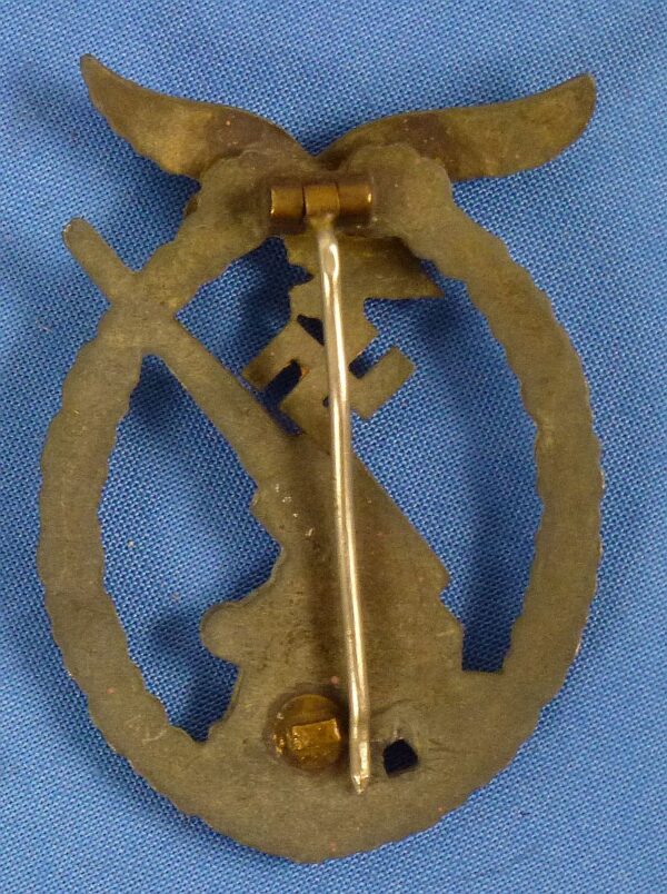 Luftwaffe Flak Badge Missing "C" Catch - Image 2