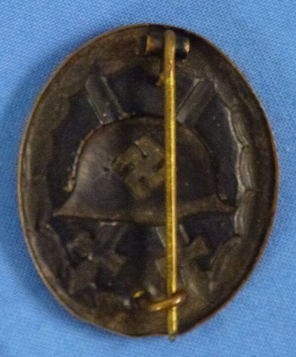 1939 Black Wound Badge - Image 2