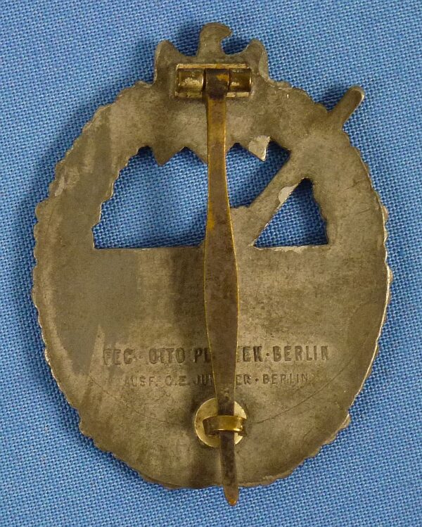 Kriegsmarine Coast Artillery Badge by C.E. Junker - Image 2