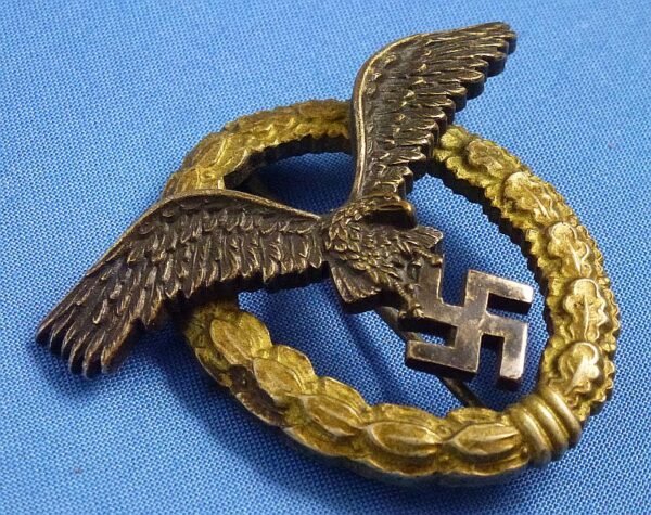 Luftwaffe Pilot Observer Badge in Tombac by Assmann - Image 2