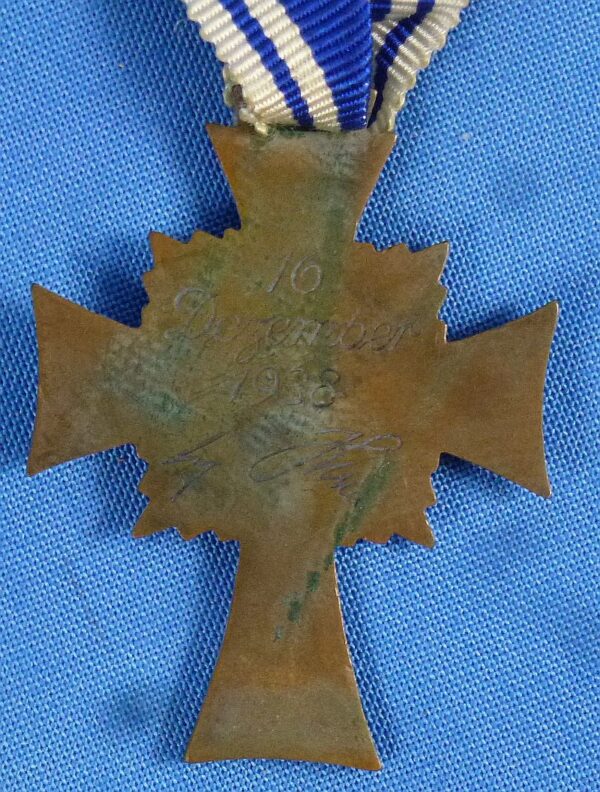 Third Reich Bronze Mother's Cross - Image 2