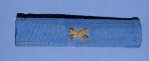 WWI French Made 4" Clip-On Division HQ Artillery Badge