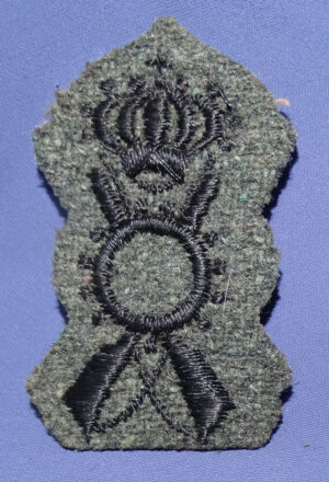 WWII Italian Infantry Cap Insignia