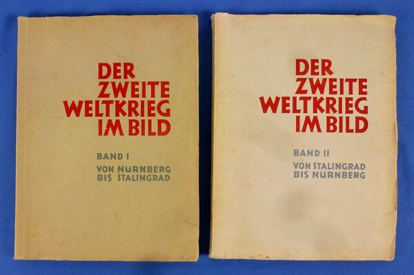 Two Volume German Cigarette Card Album: "Der Zweite Weltkrieg im Bild" ("The Second World War in Pictures")