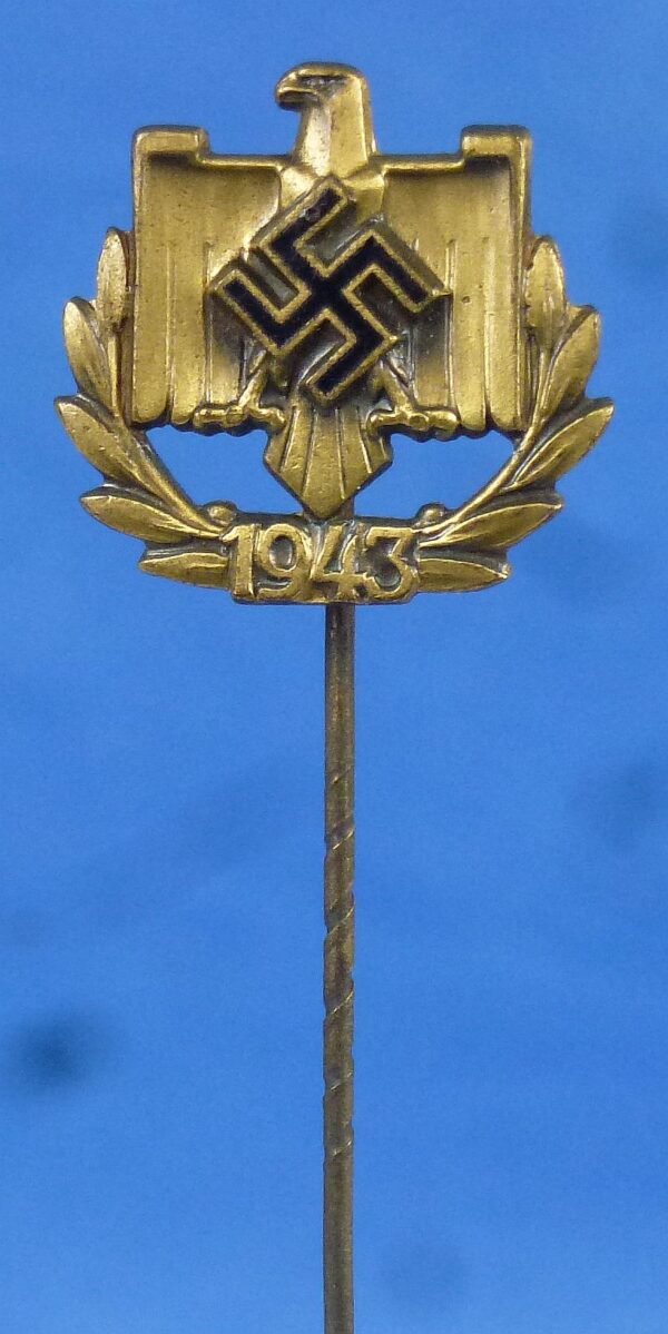 1943 DRL Performance Badge Stickpin