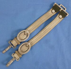 Near Mint German Army Officer's Dagger Hangers