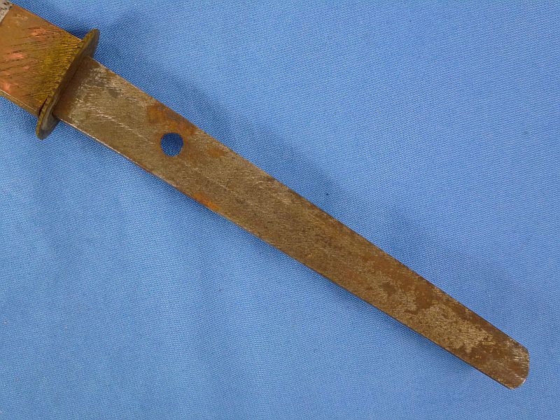 Meiji Period Japanese Kyu Gunto Sword with Family Mons Crest - Image 9