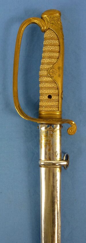 Japanese Meiji Period Kyu Gunto Sword with Old Family Blade and Mons Crest