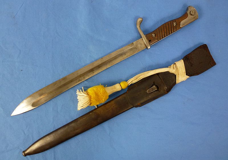 Imperial German Model M1898/05 Butcher Blade Bayonet by Gottlieb Hammersfahr with Frog and Knot - Image 2