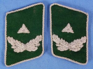 Pair Luftwaffebeamte Kriegsinspektor Collar Tabs