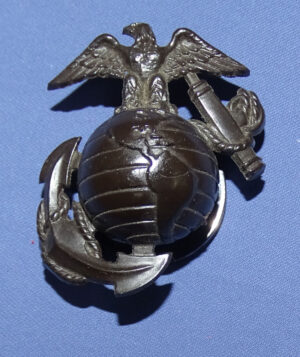 WWII Marine Corps Plastic Eagle Globe & Anchor Enlisted Man's Visor Hat Badge