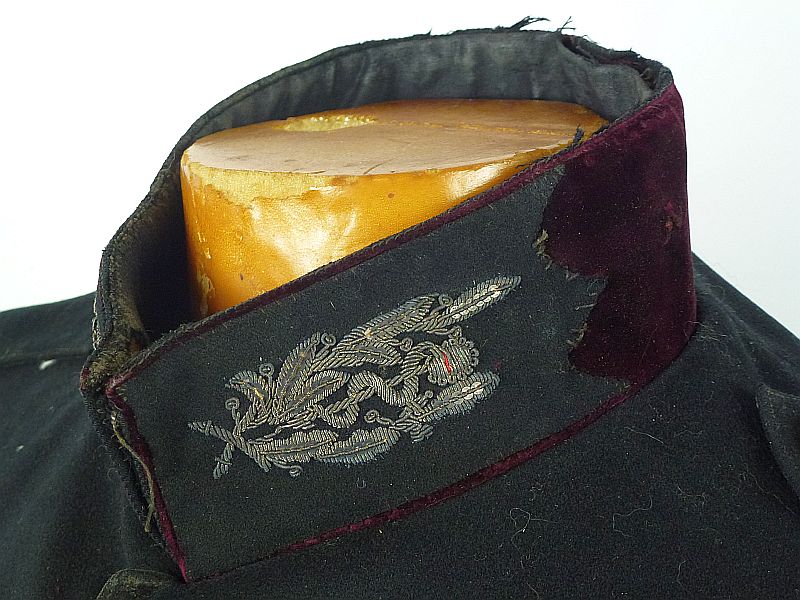 WWI French Medical Officer Tunic - Image 3