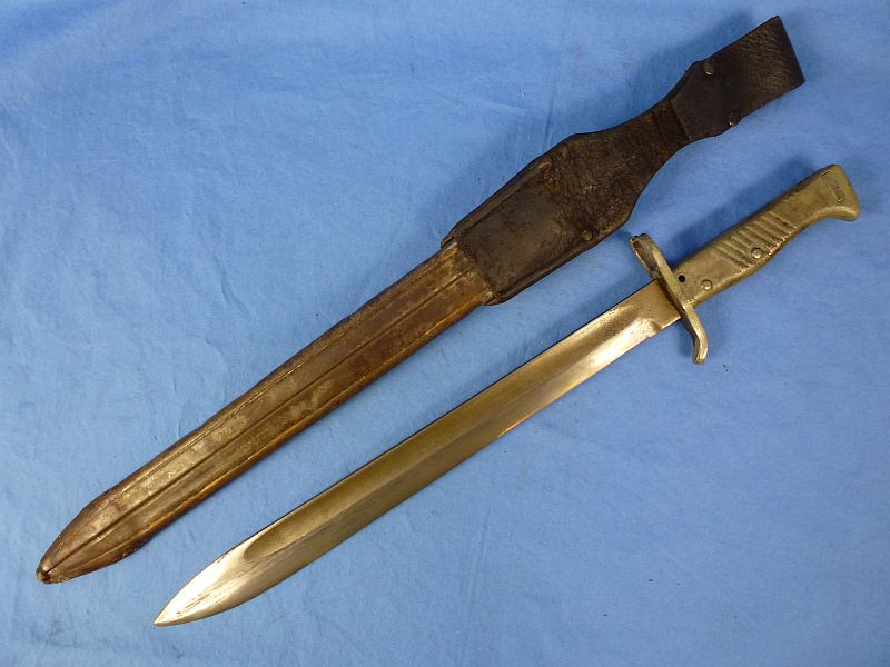 WWI German Steel Hilt Ersatz Bayonet with Frog - Image 3