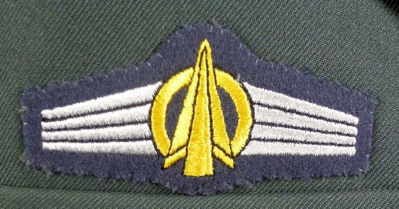 The Uniform of U.S. Army Major General Donald Infante - Image 9