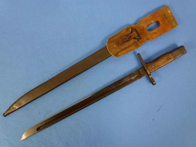 Arisaka Bayonet by Toyoda Automatic Loom Works Under Kokura Arsenal Supervision with Rubberized Canvas Frog - Image 2
