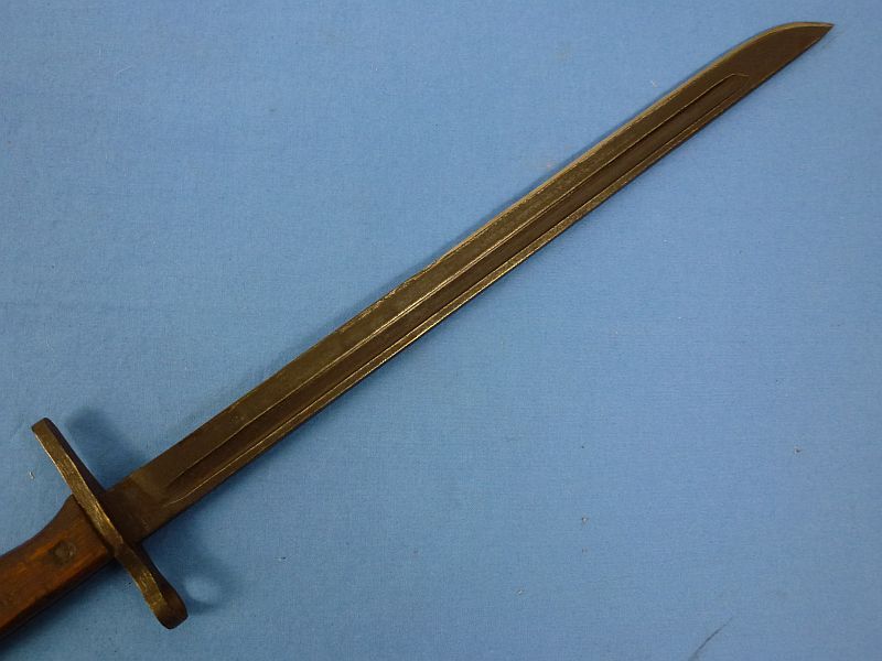 Arisaka Bayonet by Toyoda Automatic Loom Works Under Kokura Arsenal Supervision with Rubberized Canvas Frog - Image 5