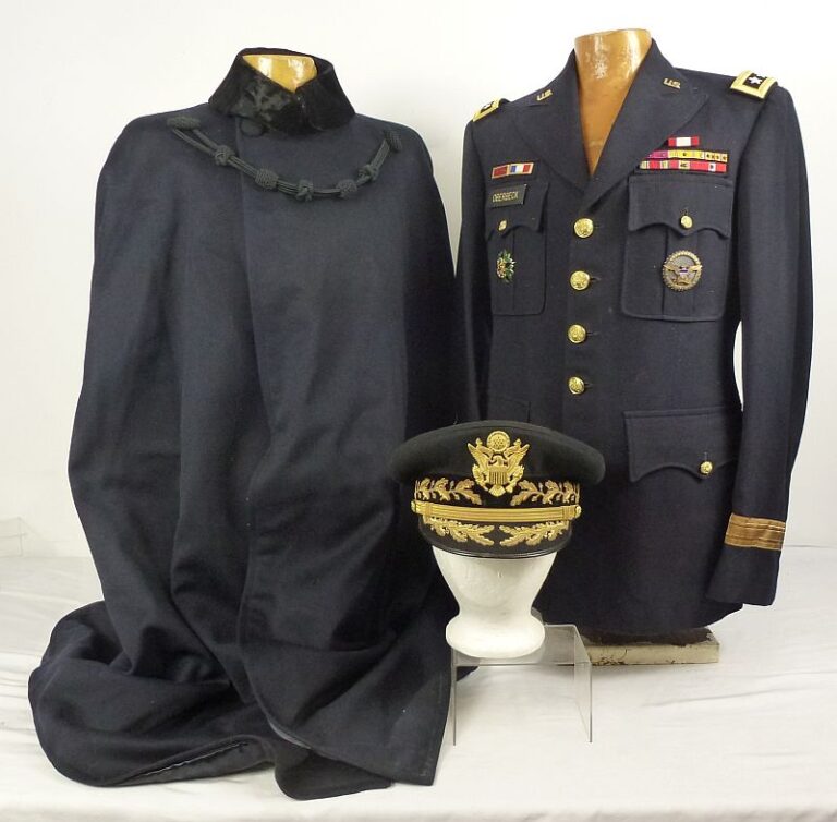 The Service Uniforms, Dress Uniform, Mess Dress Uniforms, Visor Caps ...