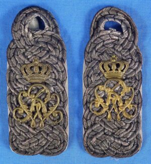 Pair of Imperial German 120th (2nd Württemberg) Infantry Regiment "Kaiser William, King of Prussia" Officer Shoulder Boards