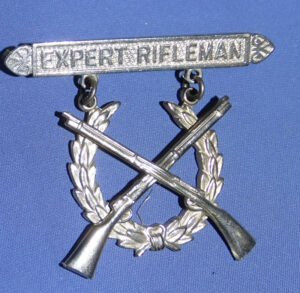 WWII Marine Corps Expert Rifleman Qualification Badge by Blackinton
