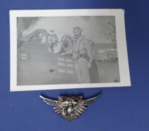 WWII Aircrew Wings With Eagle Globe & Anchor Plus Photo Of Airman With Airplane VMSB-231