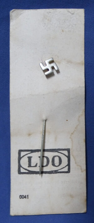 WWII German Swastika Stick Pin On Maker's Card