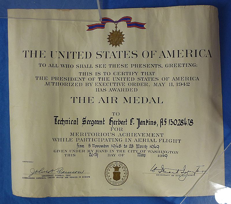 Cased and Named Berlin Air Lift Air Medal Group with "Operation Vittles" Documents - Image 9