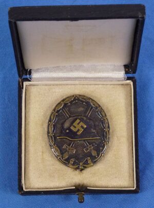 Cased 1939 Silver Wound Badge