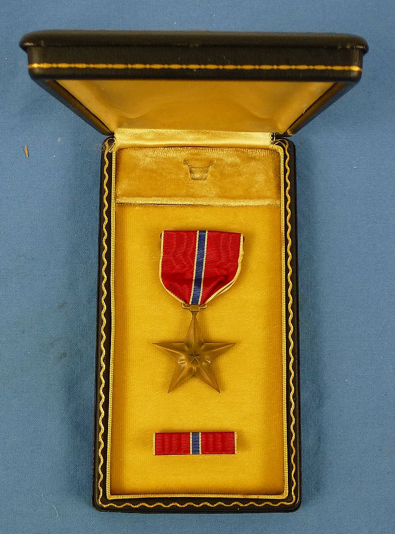 Identified Cased Bronze Star Group to a WAAC in Italy - Image 2