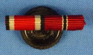 EK II / Eastern Front Ribbons Lapel Badge