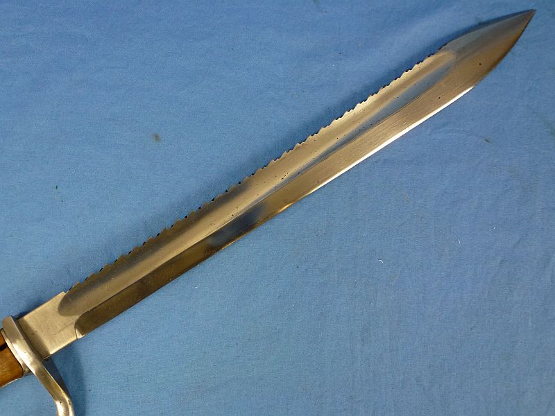 Excellent Condition 1916 Dated Model S98/05 Dress "Butcher Blade" Sawback Bayonet by WKC with Frog and Portepee - Image 4