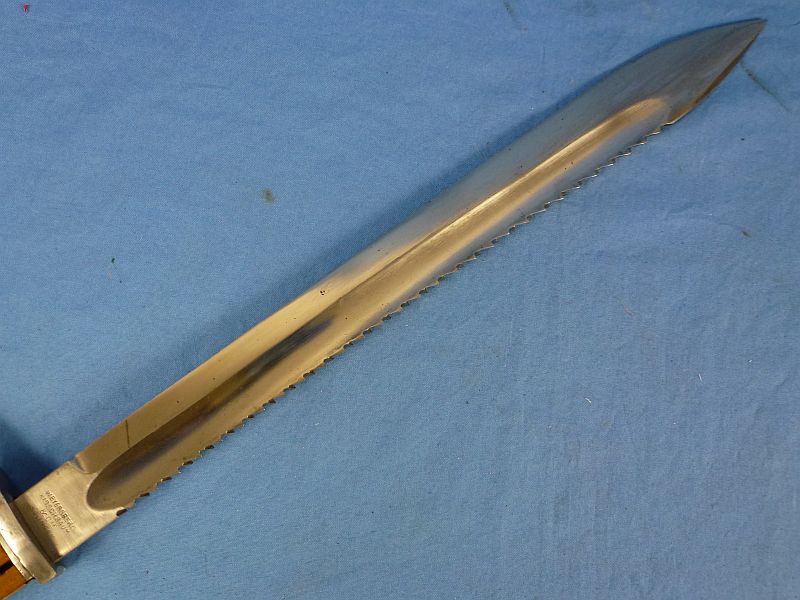 Excellent Condition 1916 Dated Model S98/05 Dress "Butcher Blade" Sawback Bayonet by WKC with Frog and Portepee - Image 5