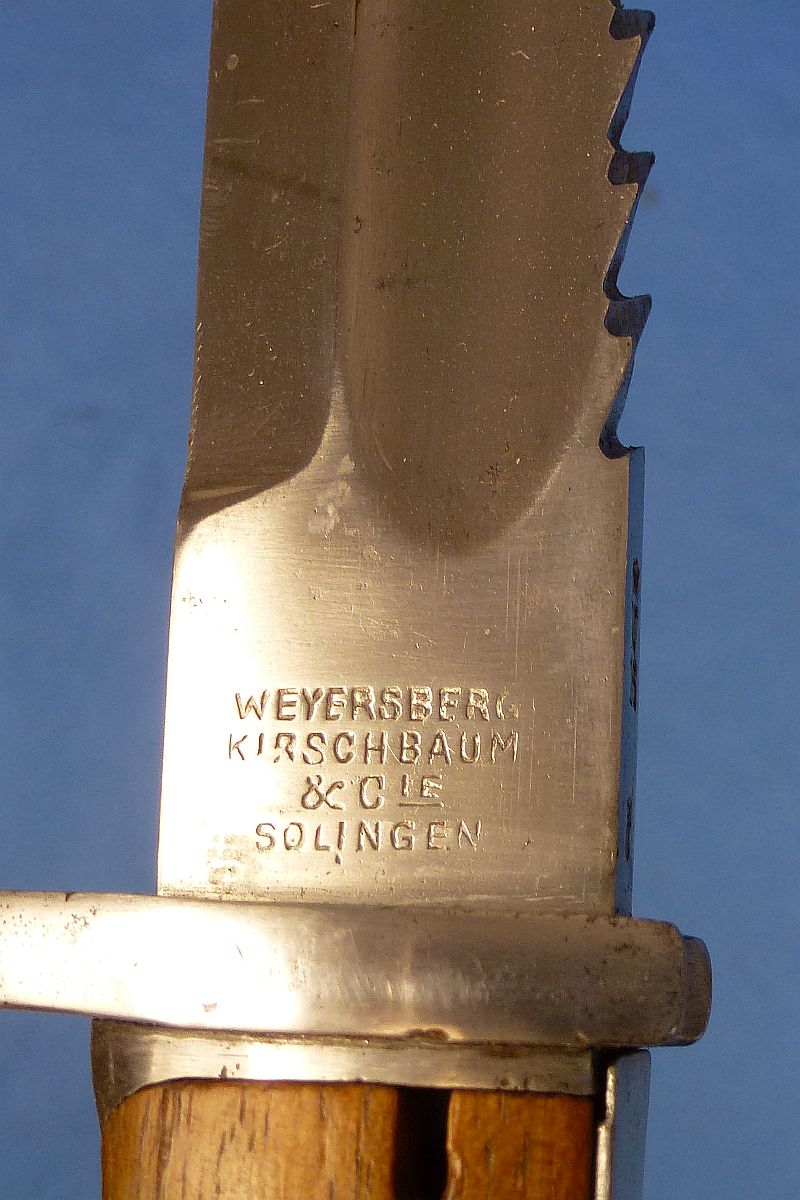 Excellent Condition 1916 Dated Model S98/05 Dress "Butcher Blade" Sawback Bayonet by WKC with Frog and Portepee - Image 6