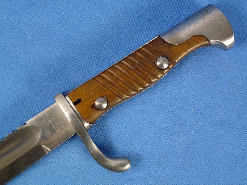 Excellent Condition 1916 Dated Model S98/05 Dress "Butcher Blade" Sawback Bayonet by WKC with Frog and Portepee - Image 9