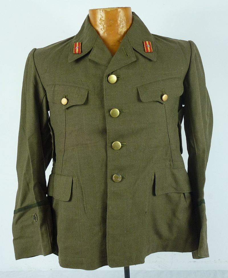 WWII Japanese Army Lieutenant Uniform - Image 2