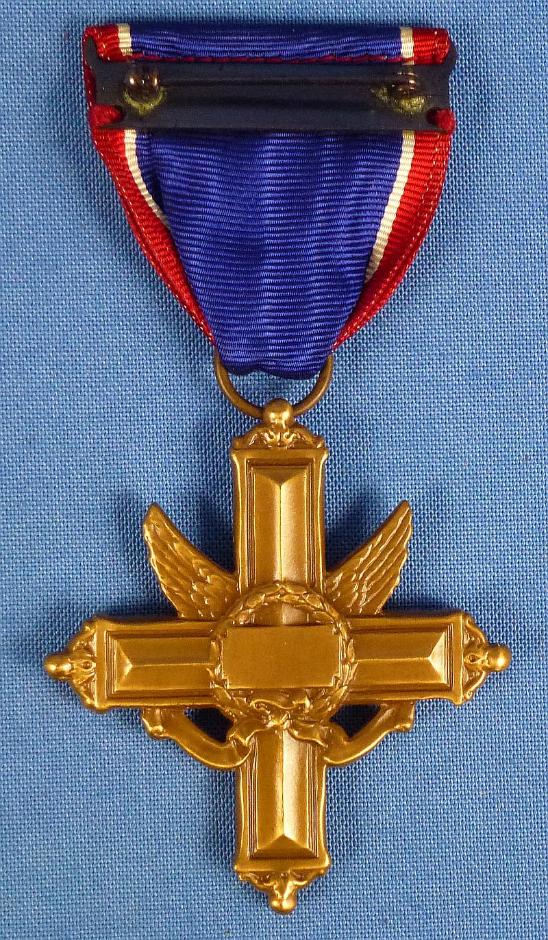Cased WWII Distinguished Service Cross - Image 3