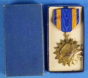 WWII Air Medal on a Full Wrap Brooch Suspension by Medallic Art Company in Numbered Box