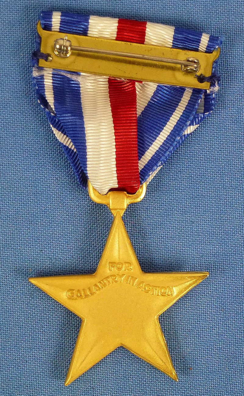 WWII Silver Star Decoration - Image 2