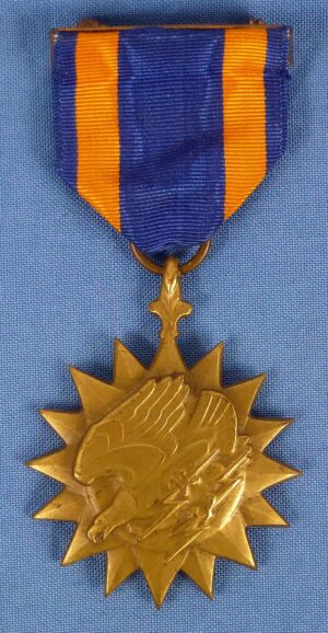 WWII Air Medal on a Full Wrap Brooch Suspension