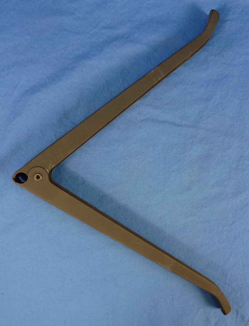 Vietnam War M-16 XM3 Bipod in Third Pattern Carrying Pouch - Image 3