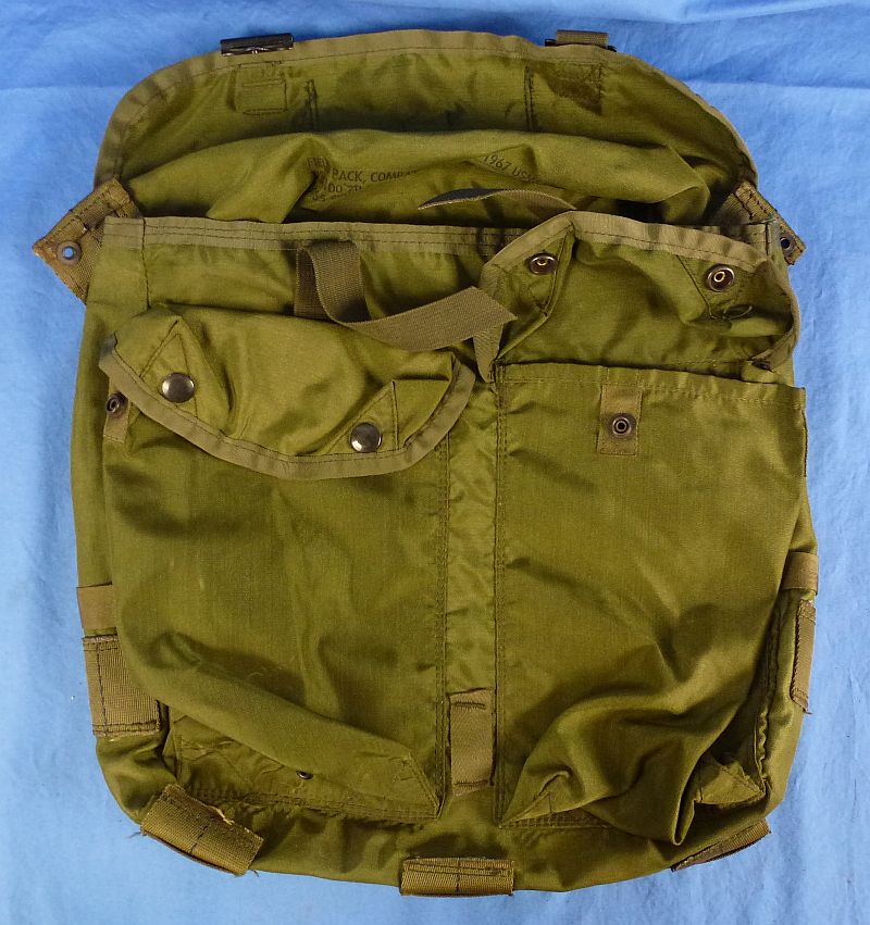 Model 1967 U.S. Marine Corps Combat Pack - Image 3